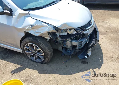 2020 Chevrolet Sonic Fwd Lt z USA, uszkodzony, nr VIN 1G1JD5SB2L4106427